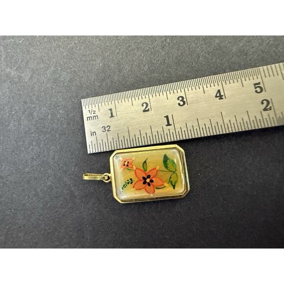 Vintage Mother Of Pearl 18kt Flower Pendant Inlayed Hand Painted Handcrafted - Picture 4 of 6